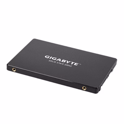 Musta korpusega 2,5-tolline Gigabyte SSD-ketas viltu, näha kinnitusavad ja ühenduste serv