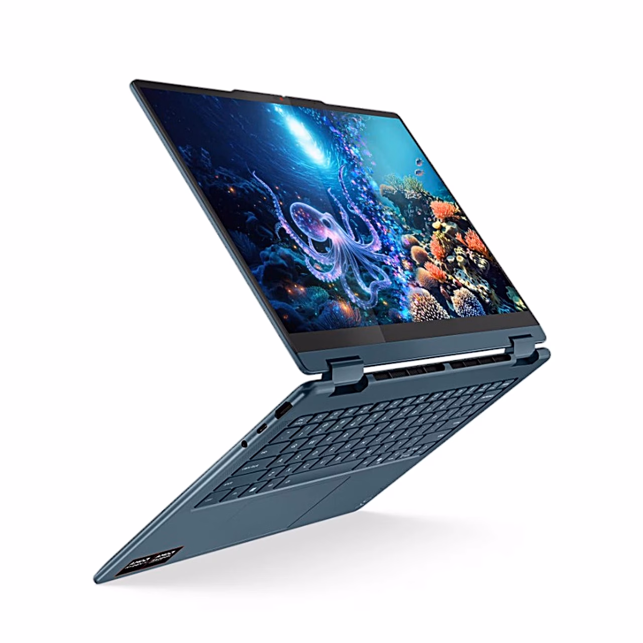 Lenovo Yoga 7 2-in-1 14AKP10 avatuna, hinged ja klaviatuur altpoolt nurga alt