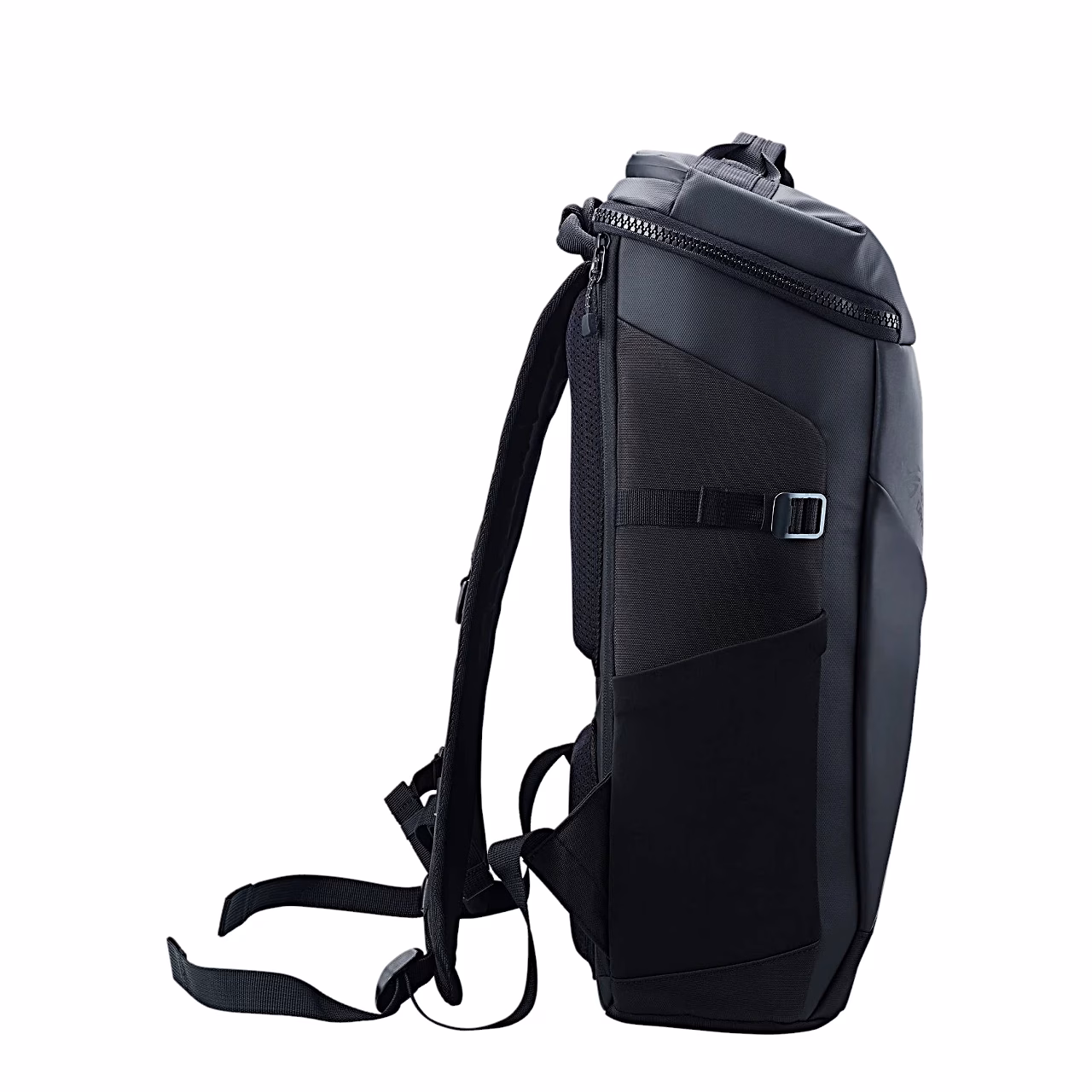 Asus ROG Ranger BP2701 seljakott küljelt, kandesang ja rinnarihm