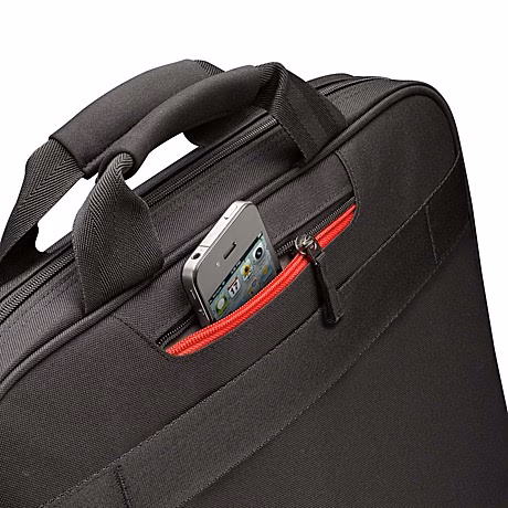 Telefon Case Logic DLC115 koti punase äärisega välistaskus, lähivaade