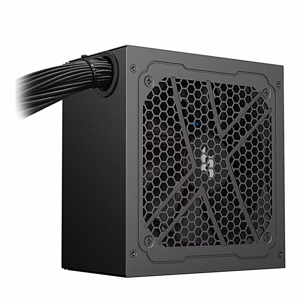 Gamemax MAX P650B külgvaade ventilaatorivõre ja kaablikimbu väljumiskohaga