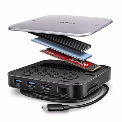 AXAGON HMC-UFO USB-C-jagaja avatud kaane, jahutusradiaatori ja NVMe M.2 kettaga