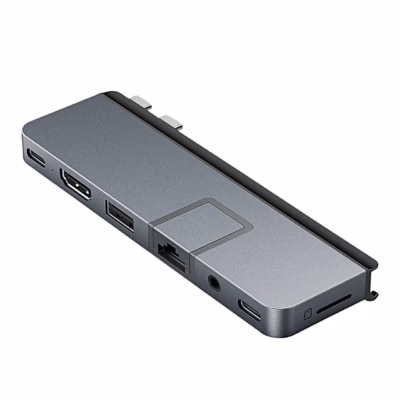 HyperDrive DUO PRO 7-in-2 pordid ja kaks USB-C-pistikut nurga alt