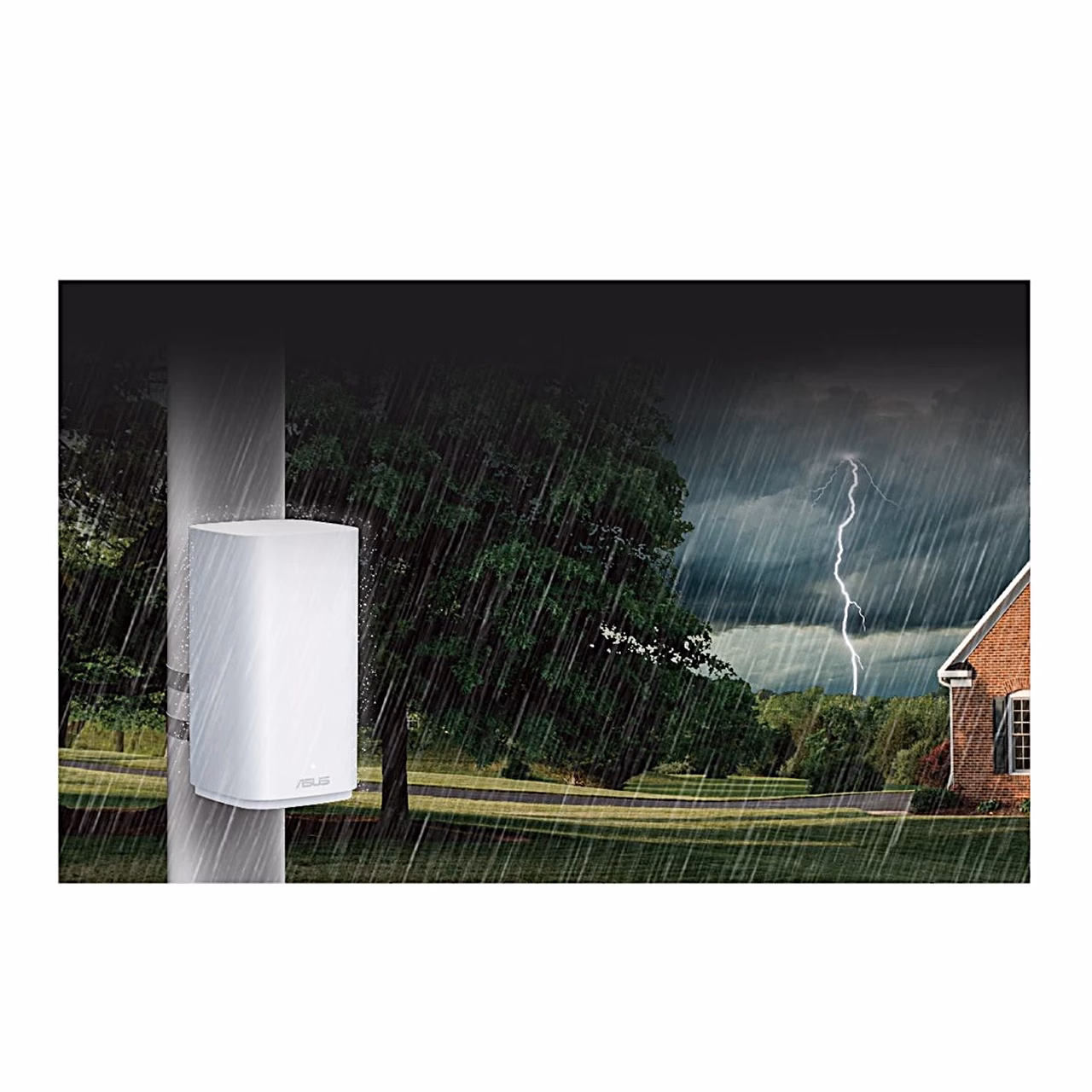 Postile kinnitatud ASUS ZenWiFi BD4 Outdoor vihma ja äikese ajal