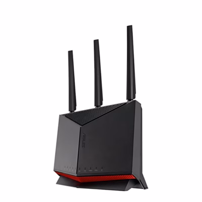 WiFi-ruuter ASUS RT-BE86U kolme püstise antenniga, vaade viltu eest