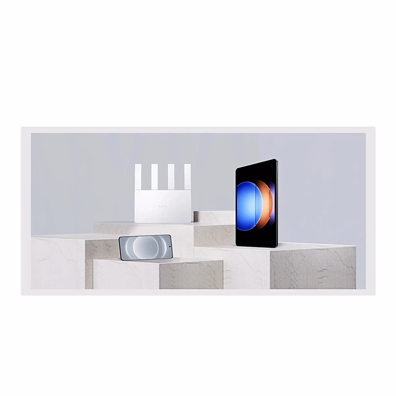 Xiaomi BE3600 ruuter koos telefoni ja tahvelarvutiga
